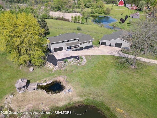 1551 E Lovejoy Rd, Perry, MI 48872 - aerial view of property and surrounding area featuring a large body of water
