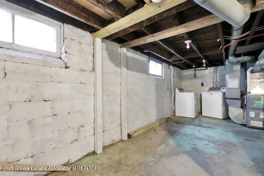 1600 S Pennsylvania Ave, Lansing, MI 48910 - below grade area with separate washer and dryer