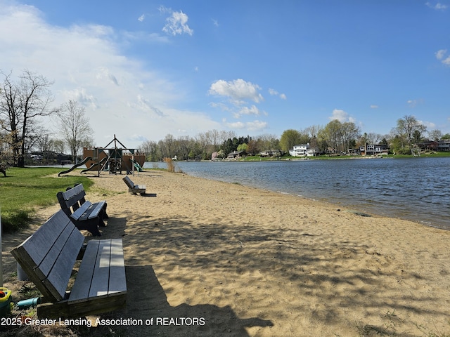 9408 W Scenic Lake Dr, Laingsburg, MI 48848 - water view