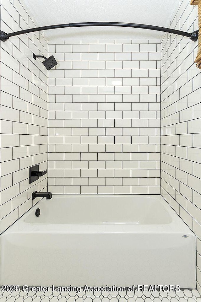 8505 W Willow Hwy, Grand Ledge, MI 48837 - bathroom featuring bathtub / shower combination