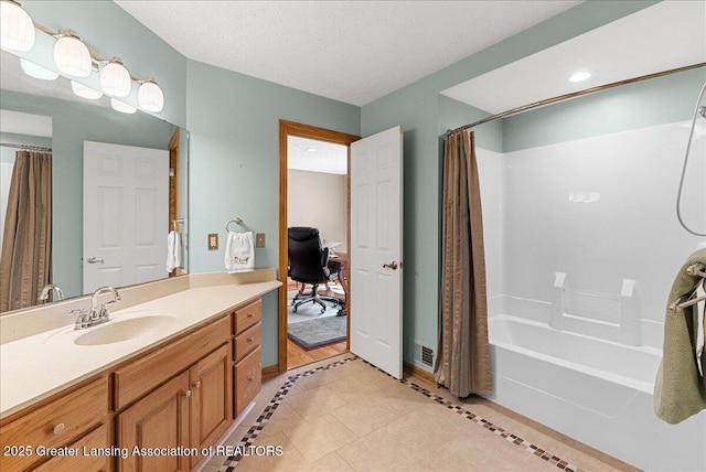 bathroom featuring vanity, shower / tub combo with curtain, tile patterned floors, recessed lighting, and baseboards