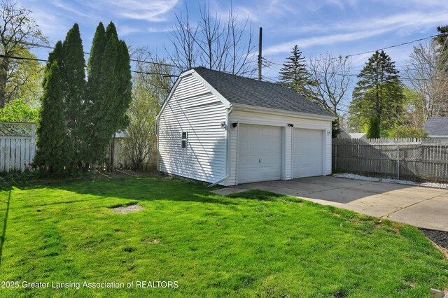 detached garage with fence