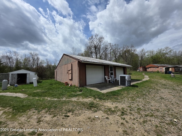 9304-9306 Parkhurst Hwy, Addison, MI 49220 - view of detached garage