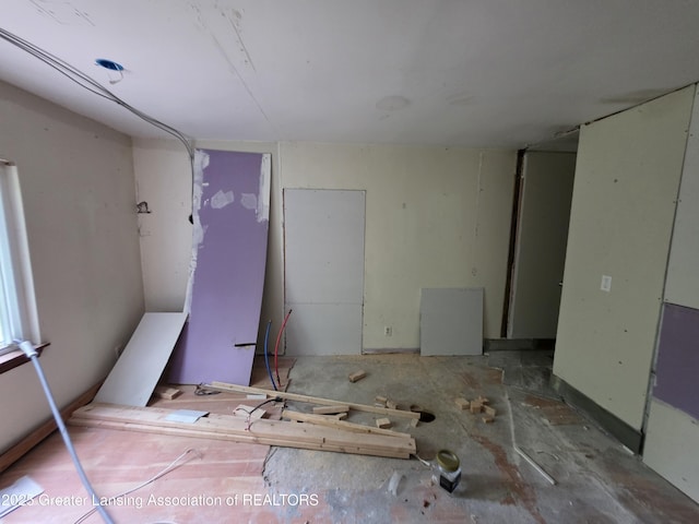 9304-9306 Parkhurst Hwy, Addison, MI 49220 - view of spare room