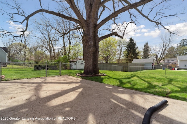 view of yard featuring fence