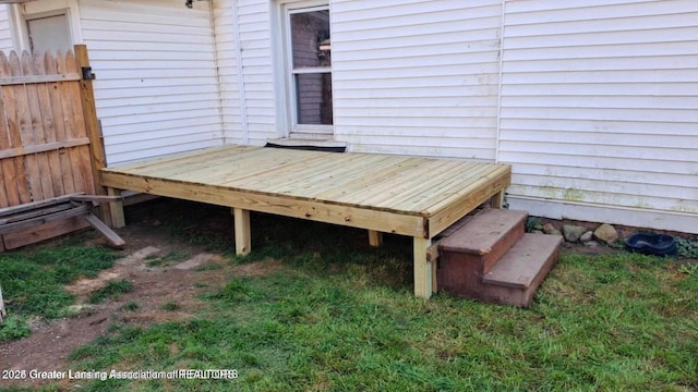 100 N Oakland St, Saint Johns, MI 48879 - exterior details featuring fence