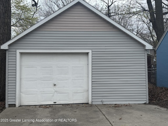 view of detached garage
