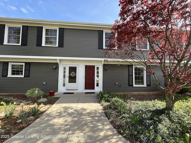 1425 E Lakeside Dr, East Lansing, MI 48823 - view of colonial house