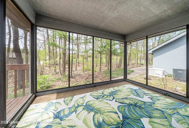 view of sunroom / solarium