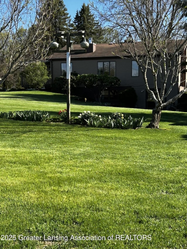 9466 W Grand River Ave, Grand Ledge, MI 48837 - view of yard