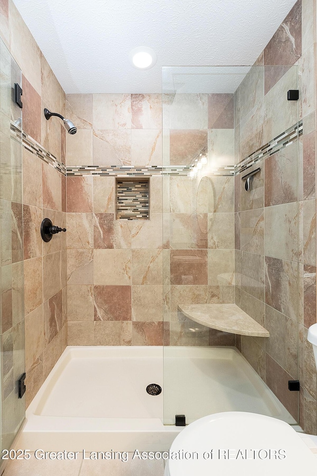 6032 Vienna Way, Lansing, MI 48917 - full bath with a stall shower and toilet