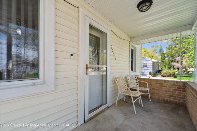 view of patio / terrace with covered porch