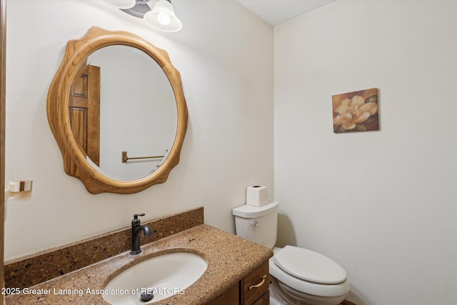 900 Oneida Woods Trl, Grand Ledge, MI 48837 - half bath with vanity and toilet