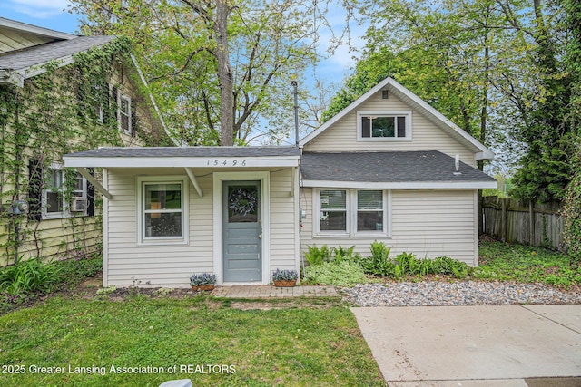 15496 Park Lake Rd, East Lansing, MI 48823 - bungalow with roof with shingles