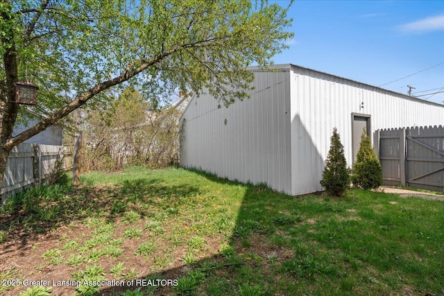 607 Ogemaw St, Grayling, MI 49738 - view of yard