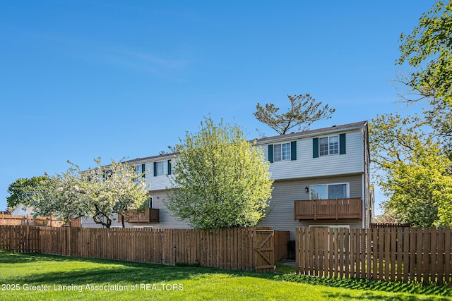 1626 Pepper Tree Ln Unit 13, Lansing, MI 48912 - view of back of property