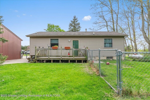 10111 Kinneville Rd, Eaton Rapids, MI 48827 - back of house featuring a wooden deck
