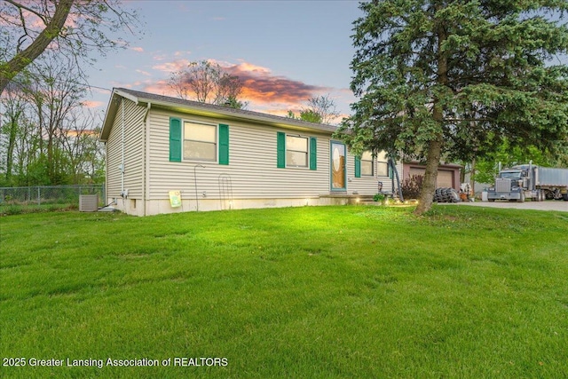 10111 Kinneville Rd, Eaton Rapids, MI 48827 - view of front of home featuring a garage