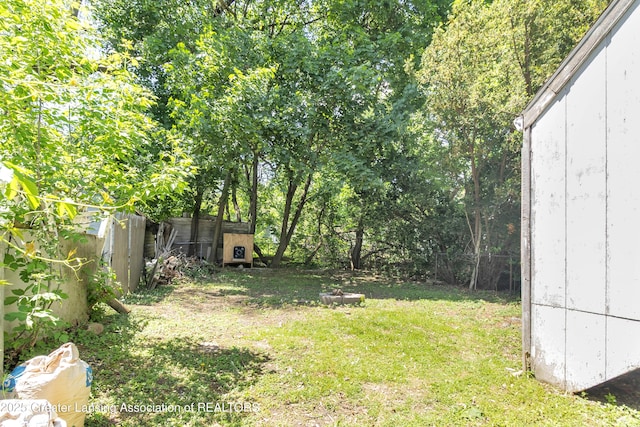 922 Dakin St, Lansing, MI 48912 - view of yard