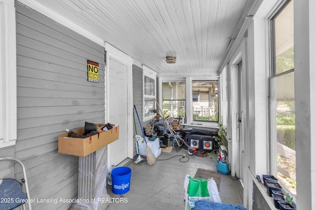 922 Dakin St, Lansing, MI 48912 - view of sunroom