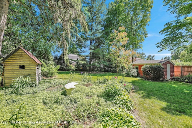411 Jackson St, Grand Ledge, MI 48837 - view of yard with an outdoor structure