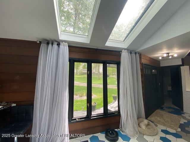 11500 Eden Trl, Eagle, MI 48822 - detailed view of a skylight