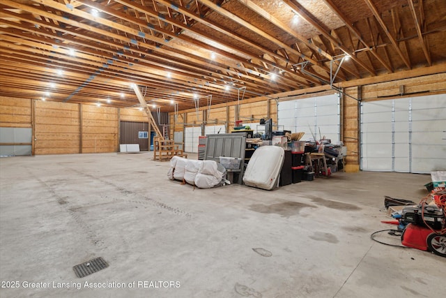 15426 S Lowell Rd, Lansing, MI 48906 - view of garage