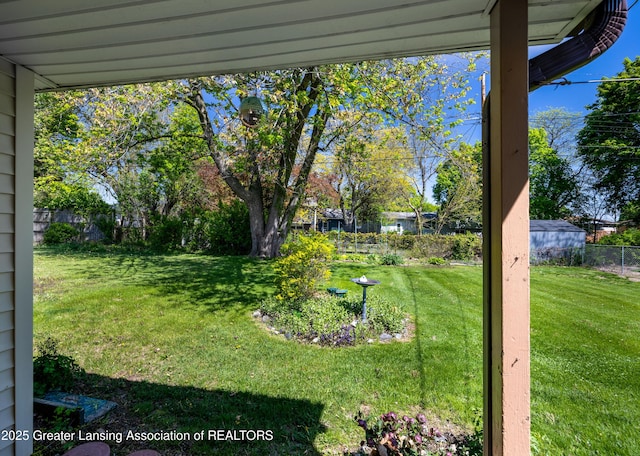3316 Pickwick Pl, Lansing, MI 48917 - view of yard