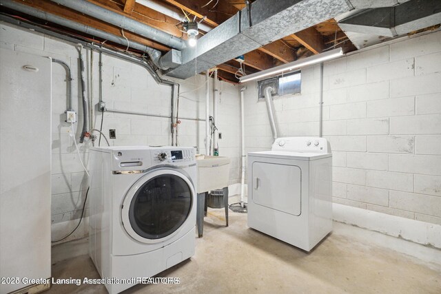 4794 Ardmore Ave, Okemos, MI 48864 - laundry area with washer and dryer