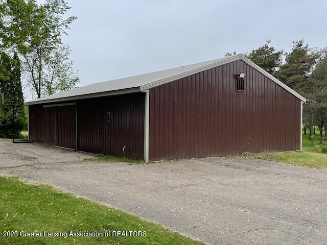 6157 W Stoll Rd, Lansing, MI 48906 - view of pole building