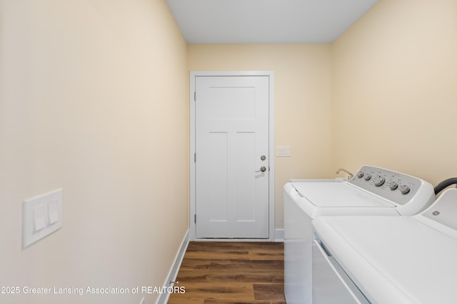 4205 Glenburne Blvd, Lansing, MI 48911 - laundry room with washing machine and dryer, dark wood finished floors, and baseboards