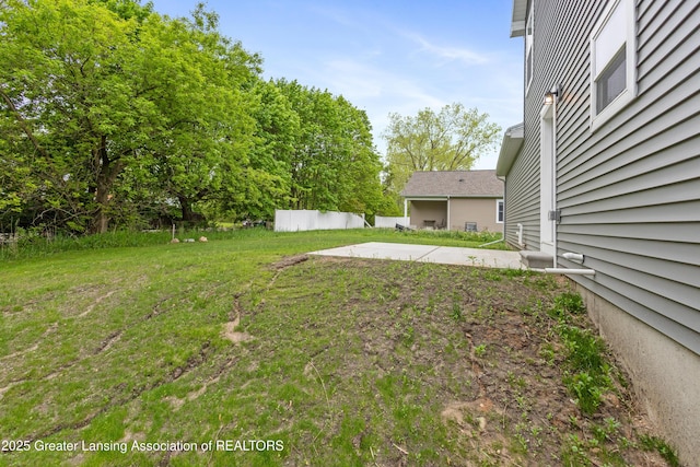 4205 Glenburne Blvd, Lansing, MI 48911 - view of yard featuring fence
