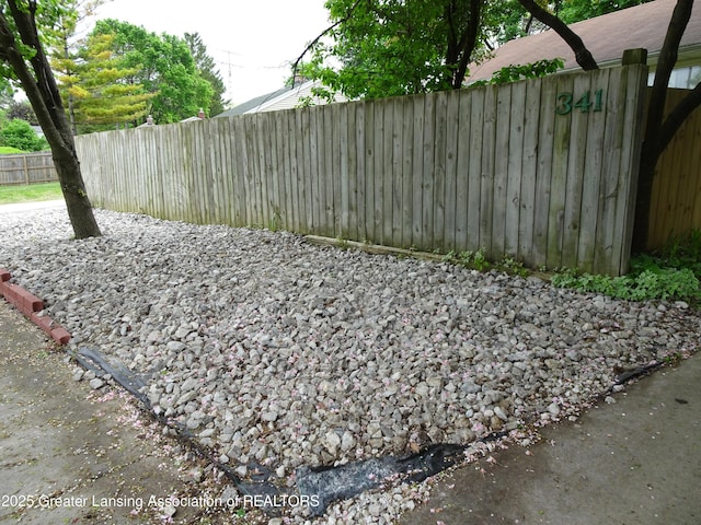 341 W Saginaw St, East Lansing, MI 48823 - view of fenced backyard