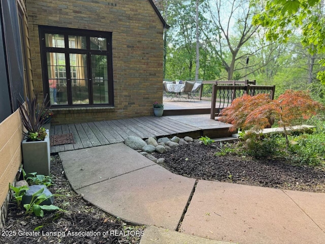 812 Dryer Farm Rd, Lansing, MI 48917 - view of deck