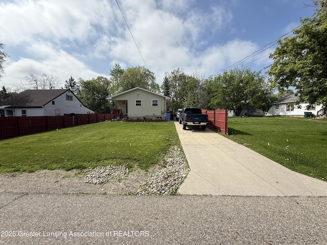 403 W Frederick Ave, Lansing, MI 48906 - photo 2