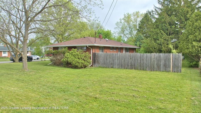 5120 Wardcliff Dr, East Lansing, MI 48823 - view of yard