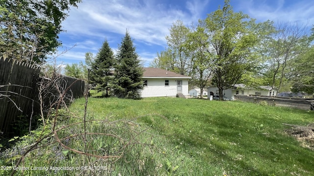 413 Meeker St, Leslie, MI 49251 - view of yard