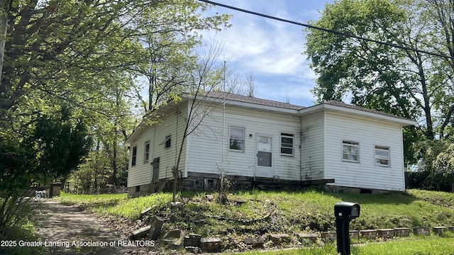 413 Meeker St, Leslie, MI 49251 - view of side of home