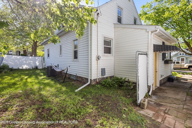 1038 Morgan St, Lansing, MI 48912 - back of property with central air condition unit