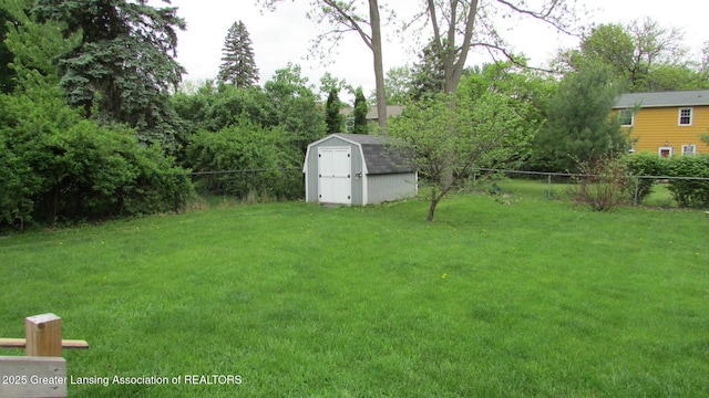 745 Roosevelt St, Mason, MI 48854 - view of yard