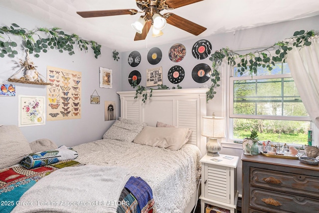 985 Ives Rd, Mason, MI 48854 - bedroom featuring a ceiling fan