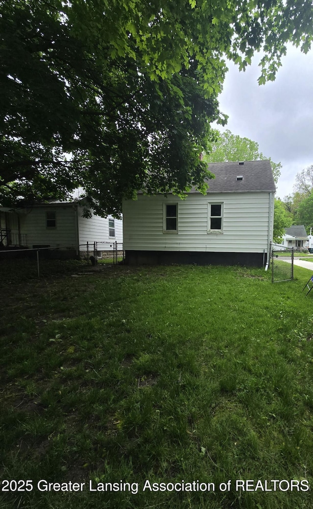1427 Sheldon St, Lansing, MI 48906 - view of rear view of property