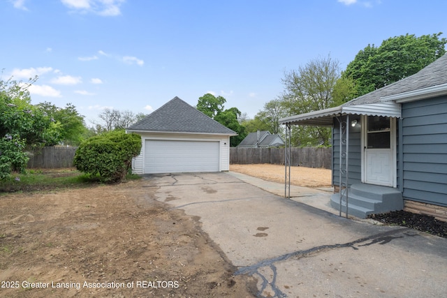 828 Backus St, Jackson, MI 49202 - detached garage with fence