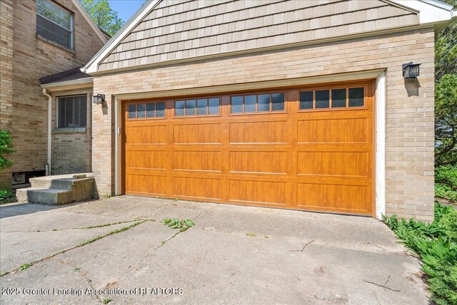 224 S Grace St, Lansing, MI 48917 - view of garage