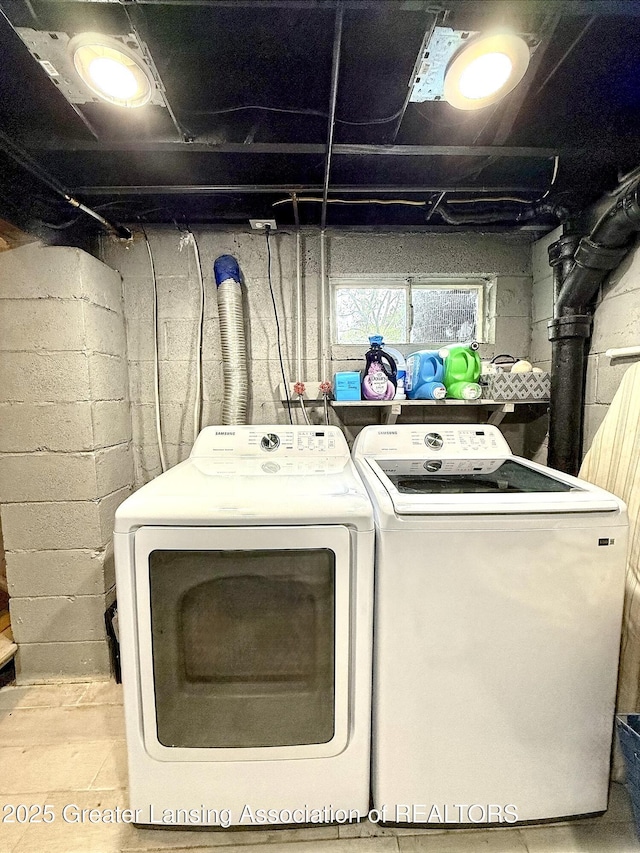 2215 Haslett Rd, East Lansing, MI 48823 - laundry room featuring washer and dryer
