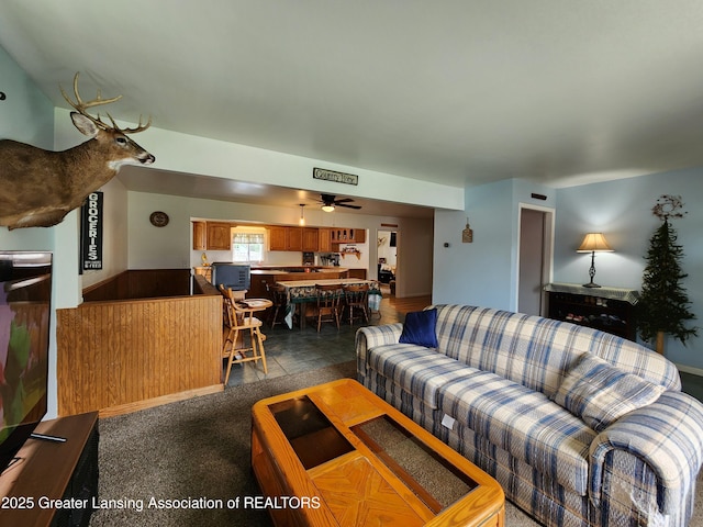 136 N Chestnut St, Owosso, MI 48867 - living area featuring ceiling fan