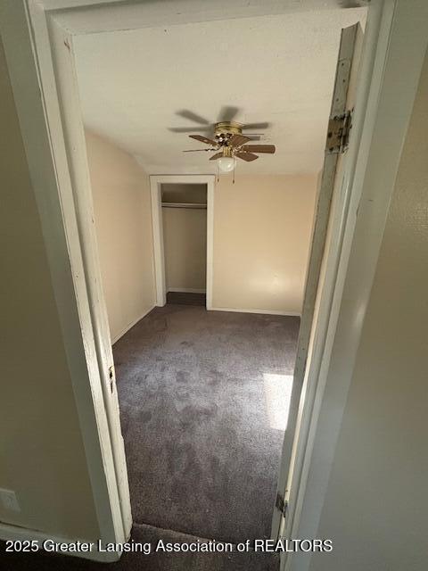 107 Cox Blvd, Lansing, MI 48910 - corridor with carpet