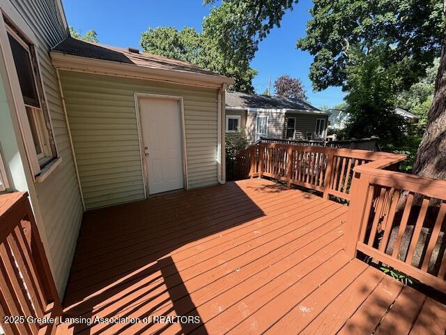 704 Mckim Ave, Lansing, MI 48910 - view of wooden deck