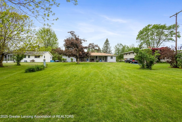 1111 Battle Creek Rd, Charlotte, MI 48813 - view of grassy yard