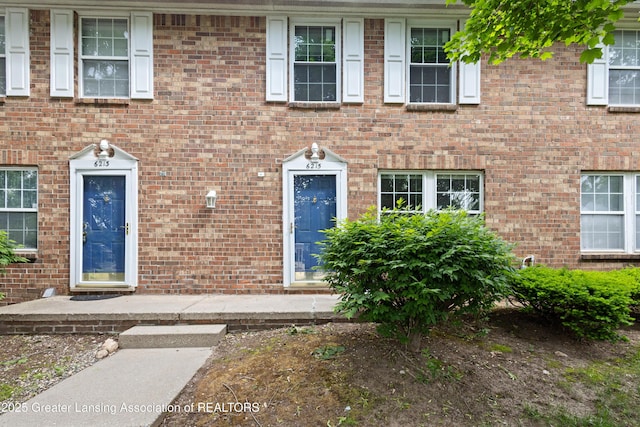 6215 Beechfield Dr, Lansing, MI 48911 - view of front of home with brick siding